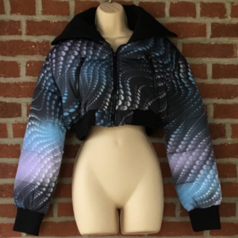NWT Urban Outfitters IO Lily Crop Jacket Size Medium
